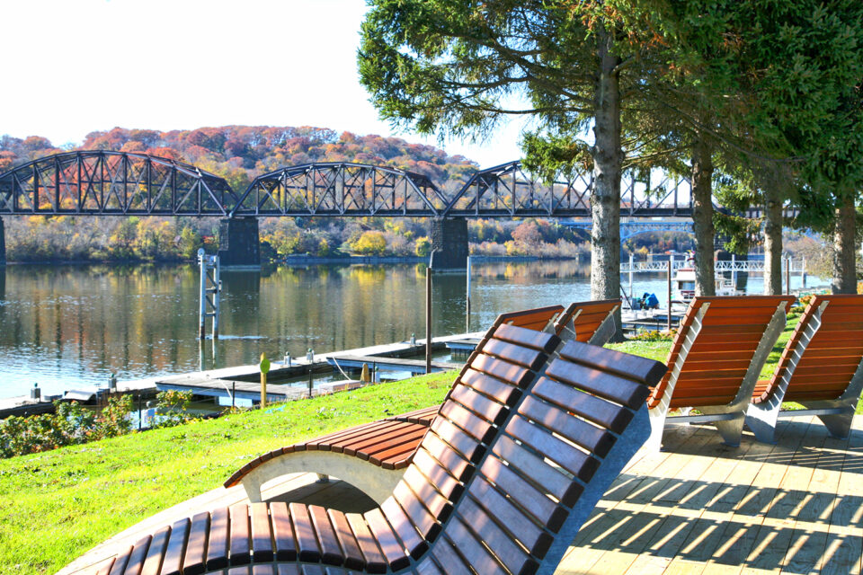 A view of seating at Allegheny RiverTrail Park's promenade area.